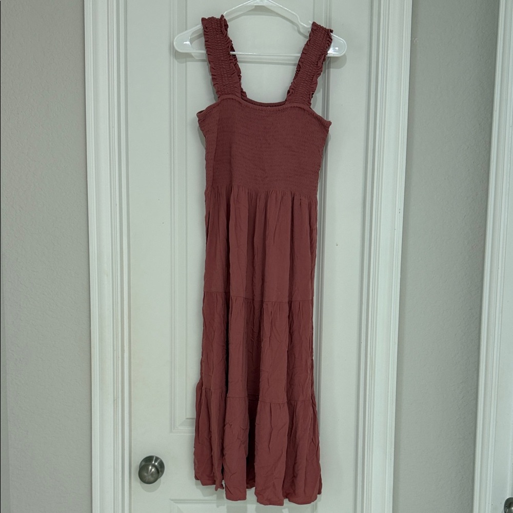 American Eagle-Sleeveless Ruffled Maxi Dress